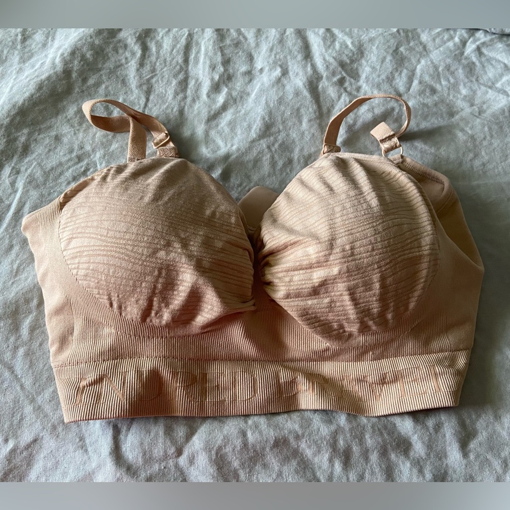Kindred Bravely Sublime hands-free pumping and nursing bra